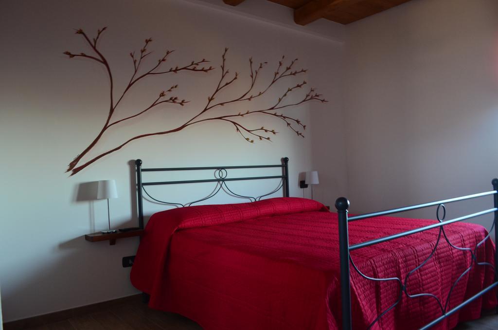 Agriturismo Ra Nissora Roddino Esterno foto